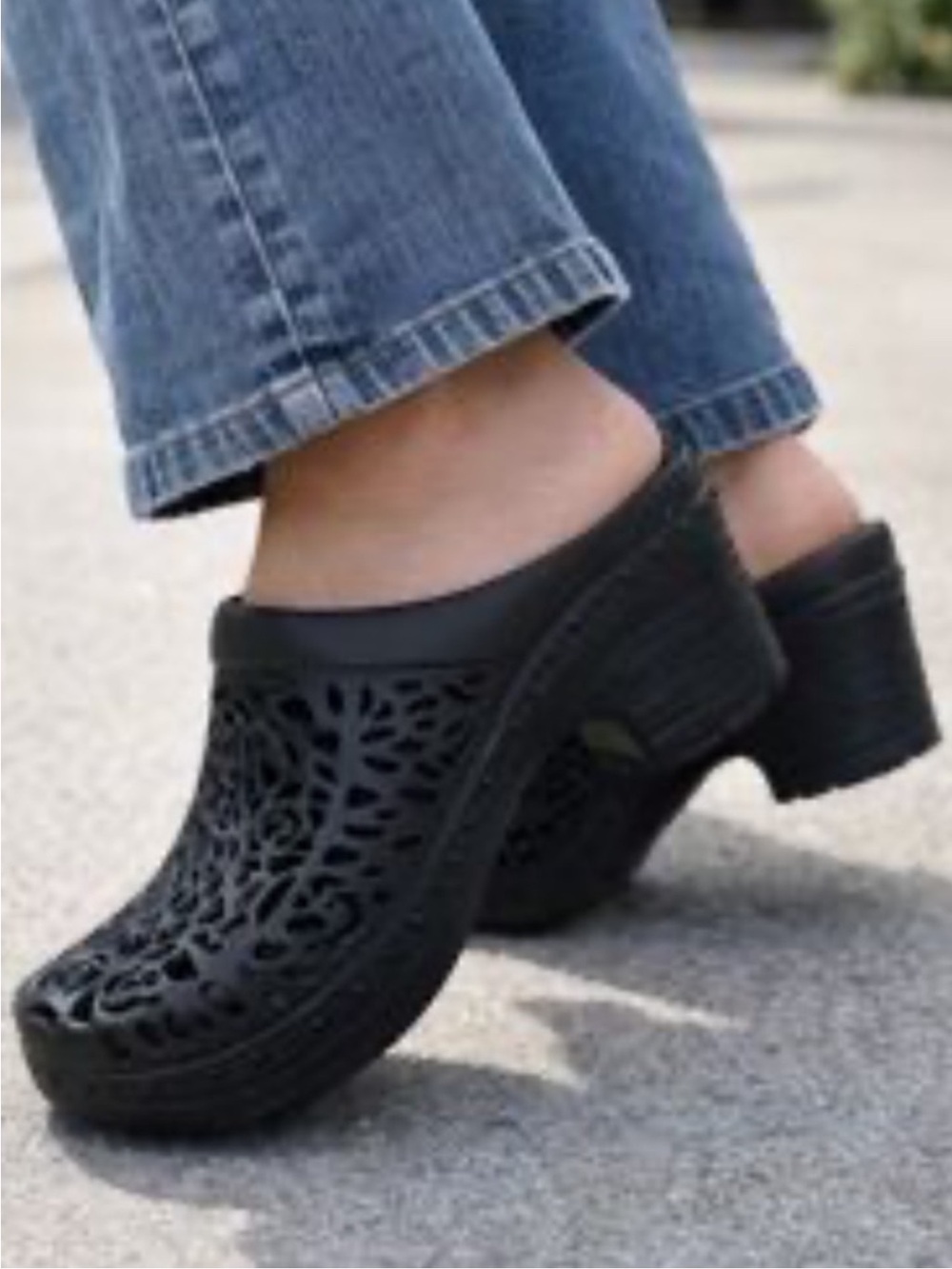 EUC Dansko Pippa Floral Laser Cut Molded Clogs Black Size 11.5 - 12 - Picture 2 of 10